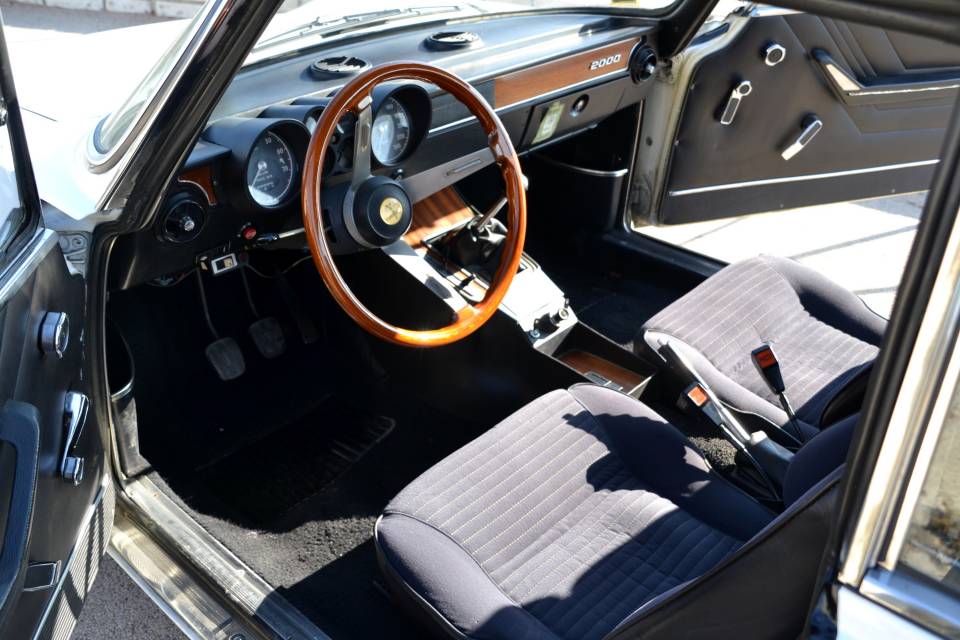 1975 ALFA ROMEO 2000 GTV GR.1 1975 ALFA ROMEO 2000 GTV GR.1
