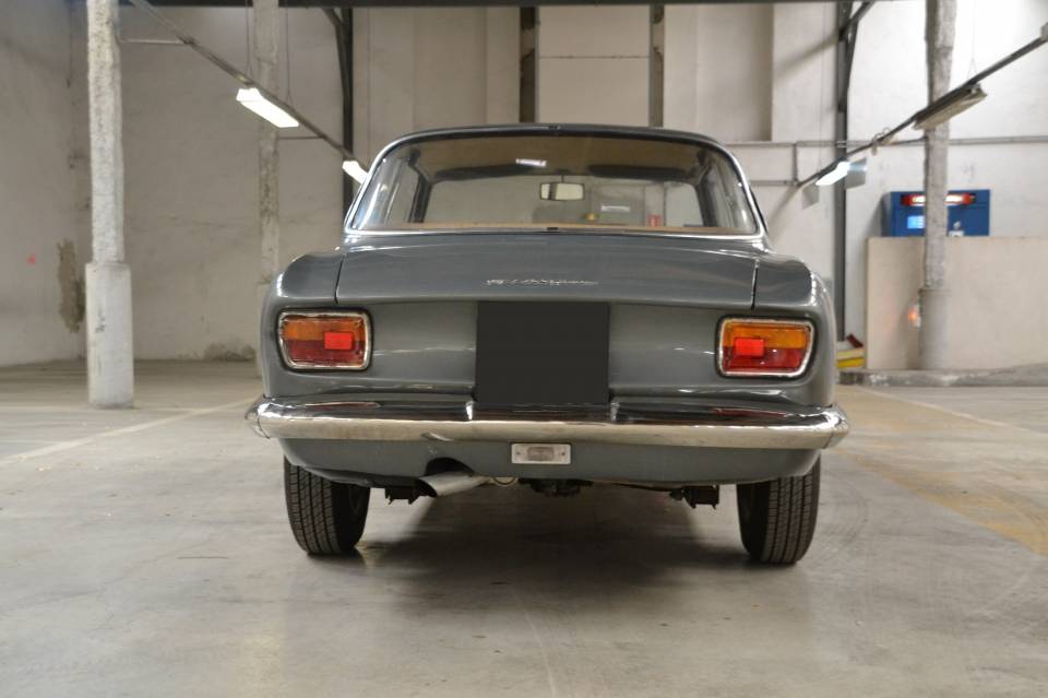 1969 ALFA ROMEO Giulia GT 1300 Junior 1969 ALFA ROMEO Giulia GT 1300 Junior
