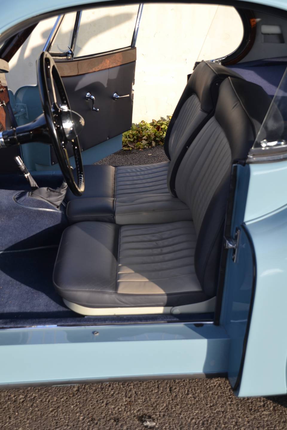 1953 JAGUAR XK 120 FHC 1953 JAGUAR XK 120 FHC