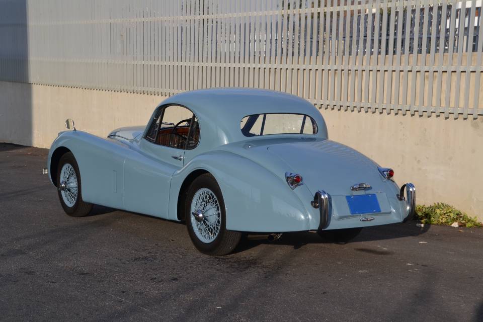 1953 JAGUAR XK 120 FHC 1953 JAGUAR XK 120 FHC