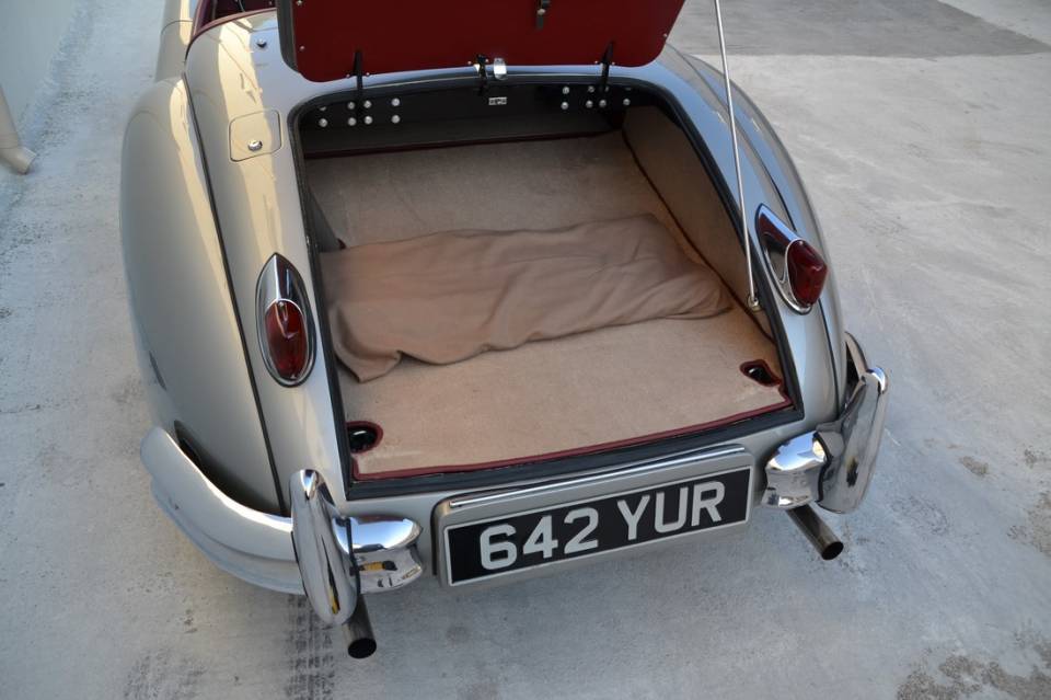1954 JAGUAR XK140 Roadster 1954 JAGUAR XK140 Roadster