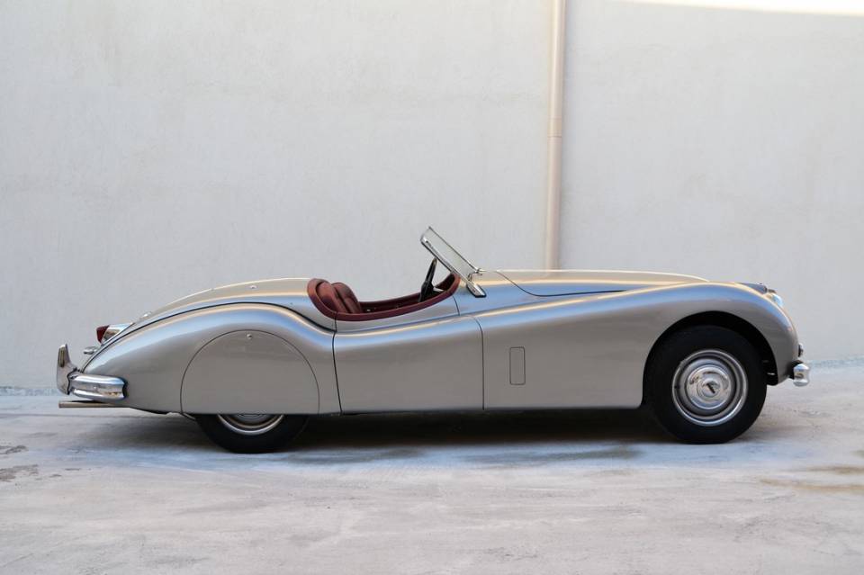 1954 JAGUAR XK140 Roadster 1954 JAGUAR XK140 Roadster