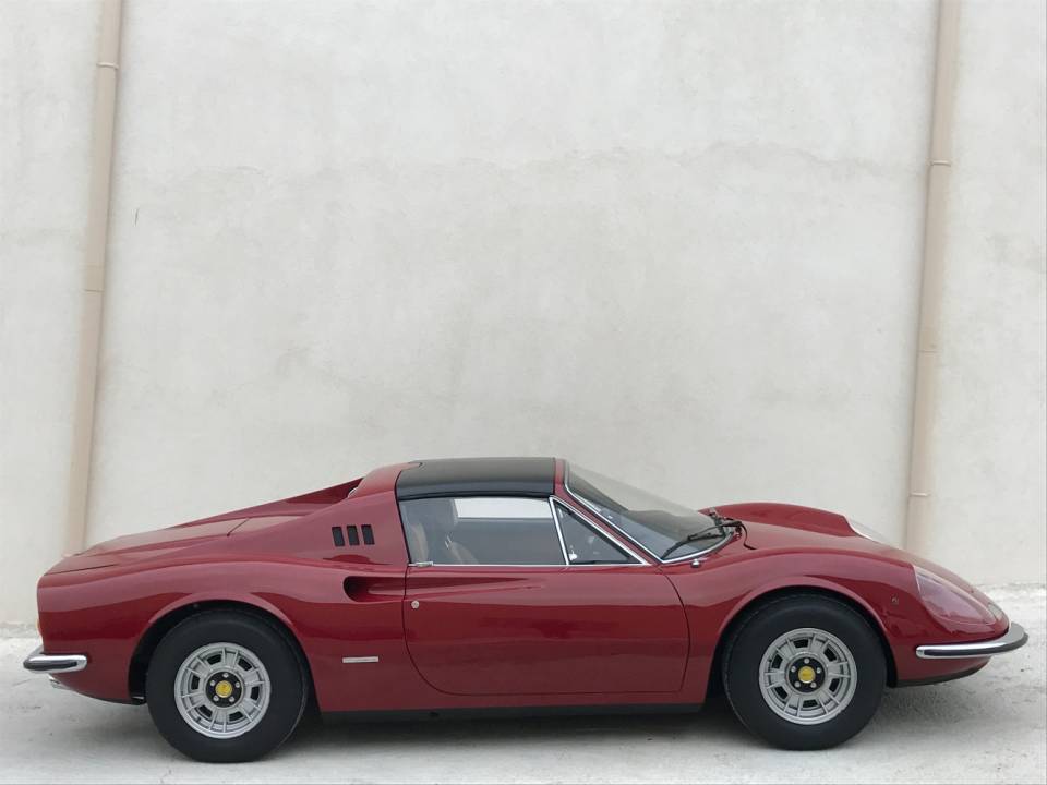 1973 FERRARI Dino 246 GTS 1973 FERRARI Dino 246 GTS