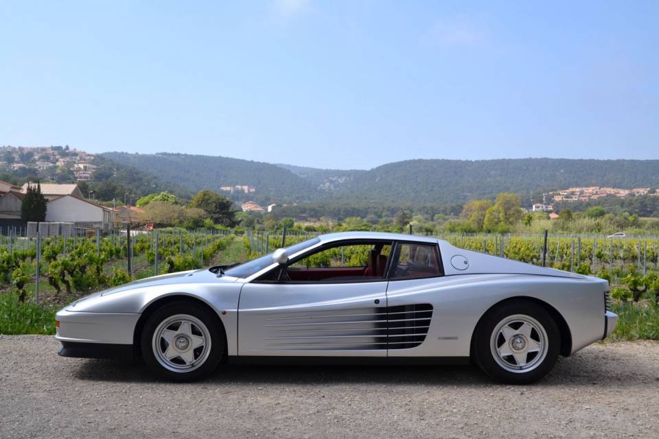 1986 FERRARI Testarossa 1986 FERRARI Testarossa
