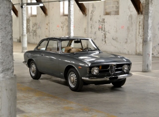 1969 ALFA ROMEO Giulia GT 1300 Junior 1969 ALFA ROMEO Giulia GT 1300 Junior