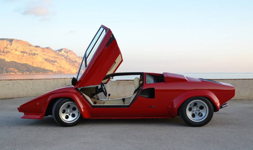 Lamborghini lp400