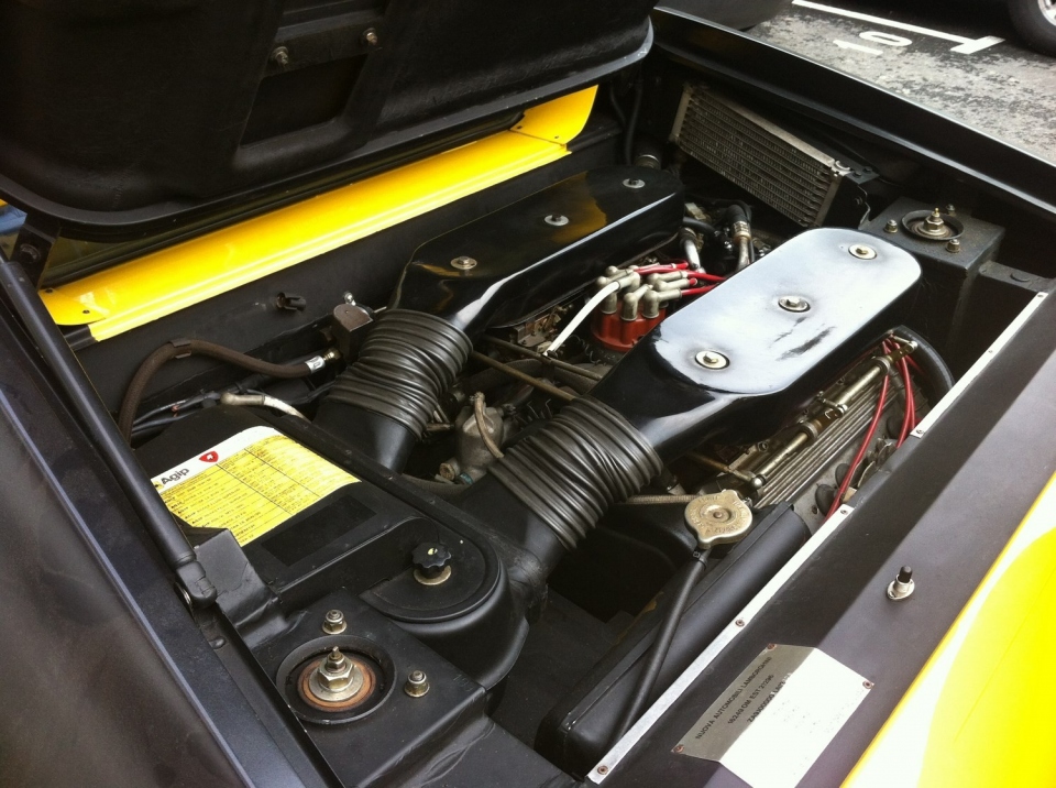 1985 LAMBORGHINI Jalpa 1985 LAMBORGHINI Jalpa