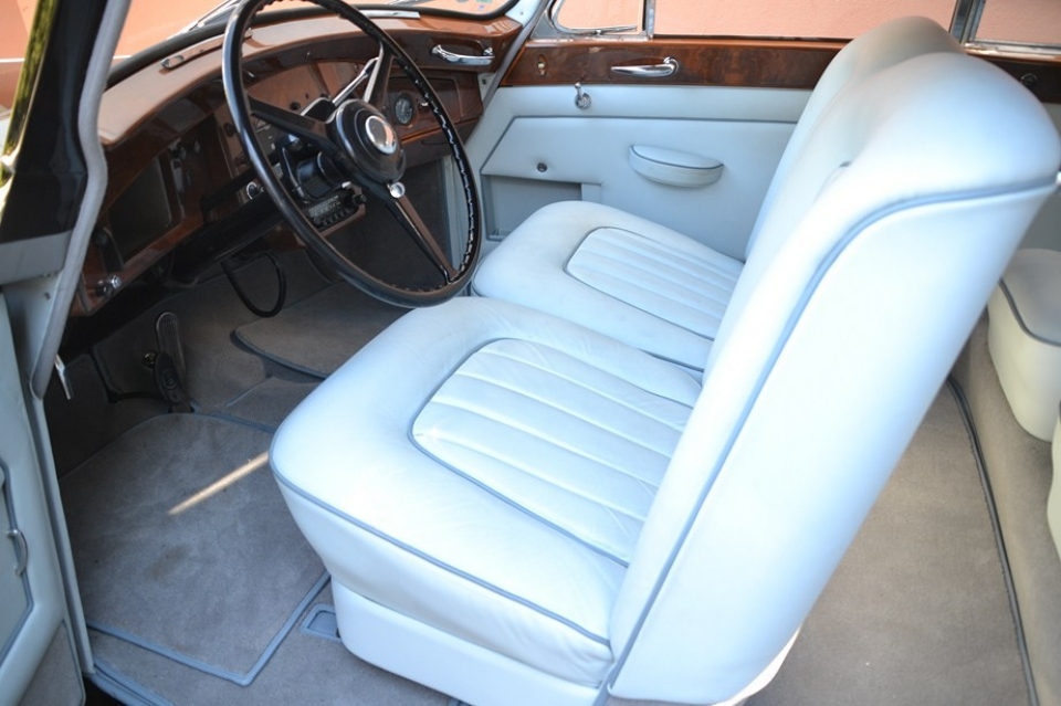 1953 BENTLEY R-Type Coach Hooper 1953 BENTLEY R-Type Coach Hooper