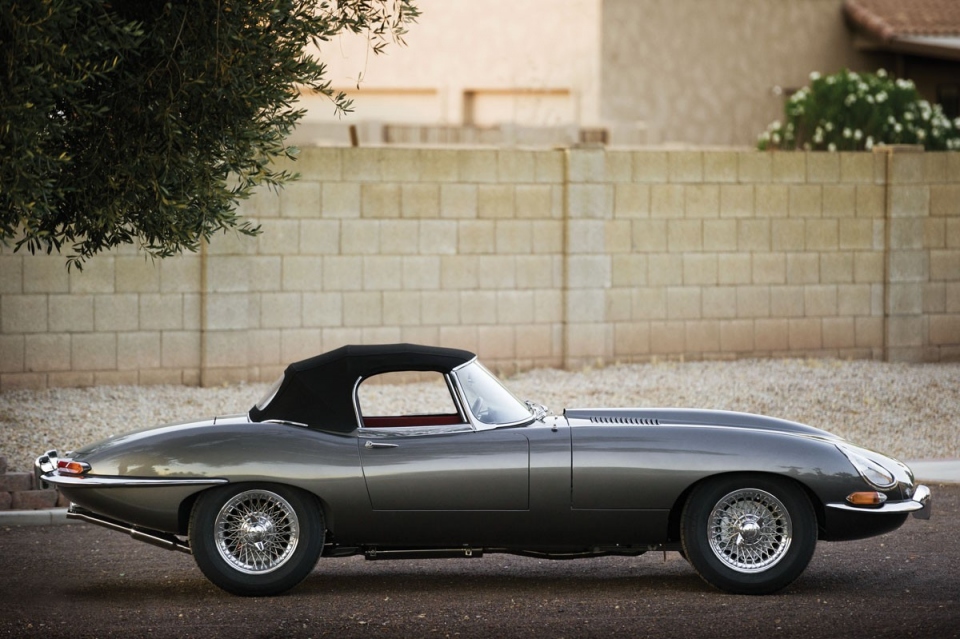 1963 JAGUAR E-Type Series I 3.8L Roadster 1963 JAGUAR E-Type Series I 3.8L Roadster