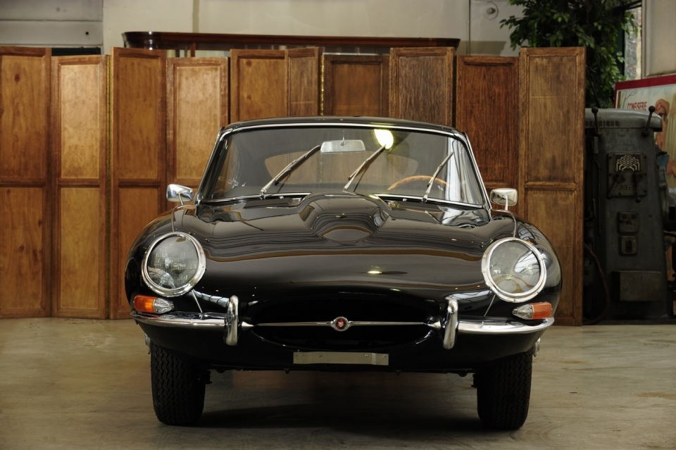 1964 JAGUAR E-Type Series I 3.8L Coupe 1964 JAGUAR E-Type Series I 3.8L Coupe