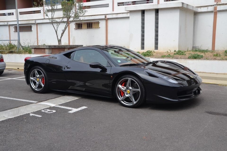 2011 FERRARI 458 Italia 2011 FERRARI 458 Italia
