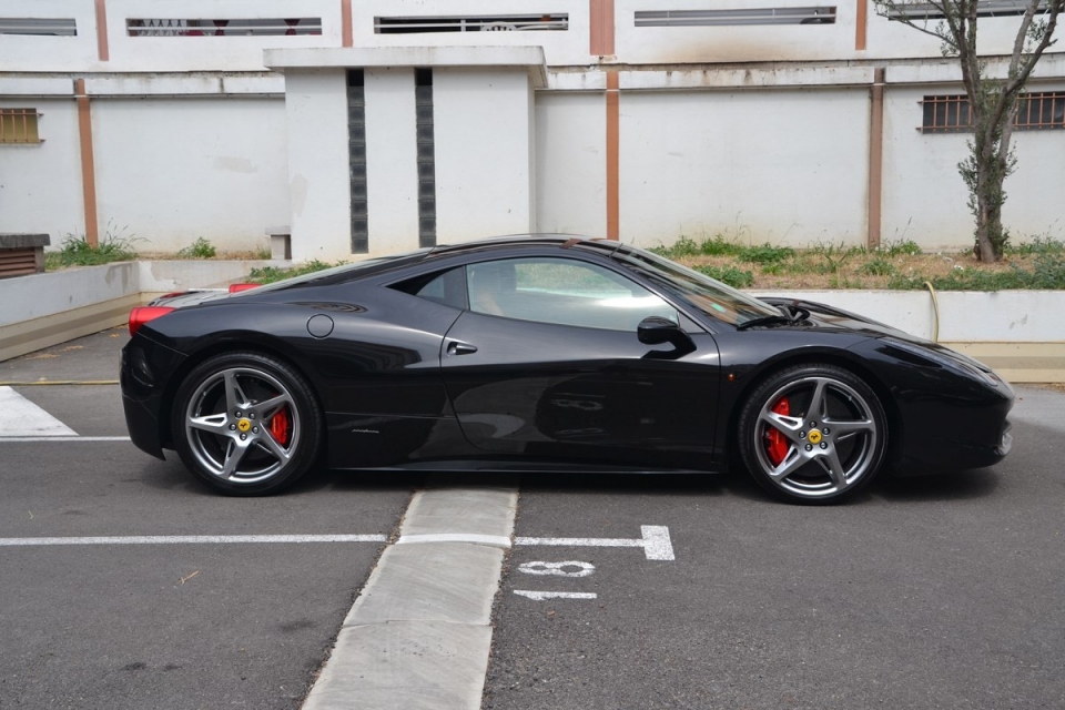 2011 FERRARI 458 Italia 2011 FERRARI 458 Italia