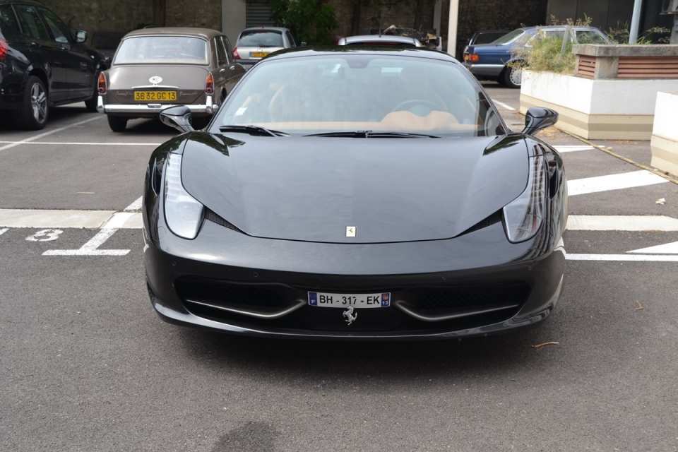 2011 FERRARI 458 Italia 2011 FERRARI 458 Italia