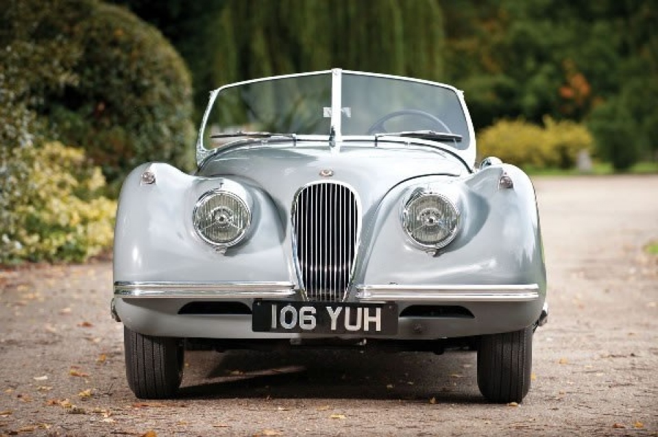 1953 JAGUAR XK120 SE Roadster 1953 JAGUAR XK120 SE Roadster