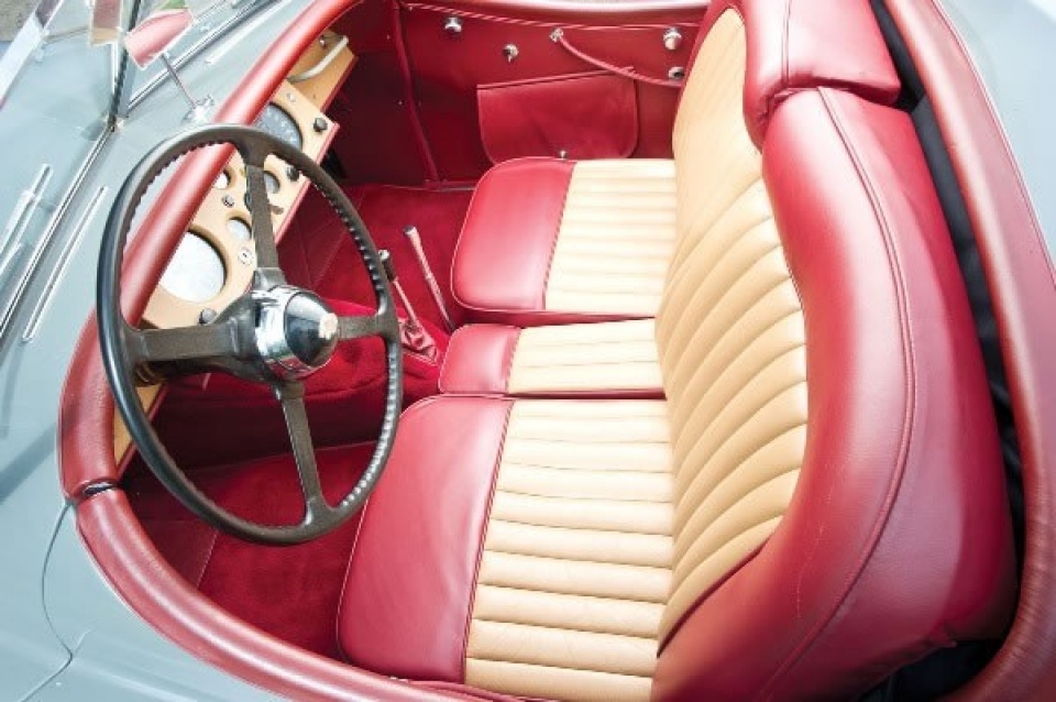 1953 JAGUAR XK120 SE Roadster 1953 JAGUAR XK120 SE Roadster