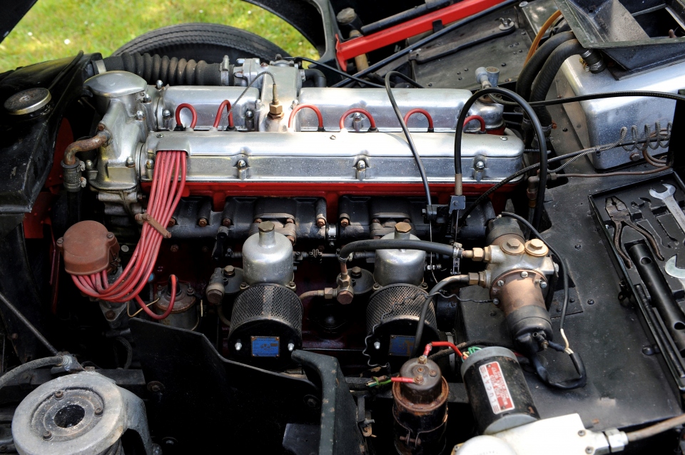 1957 ASTON MARTIN DB2/4 MKIII