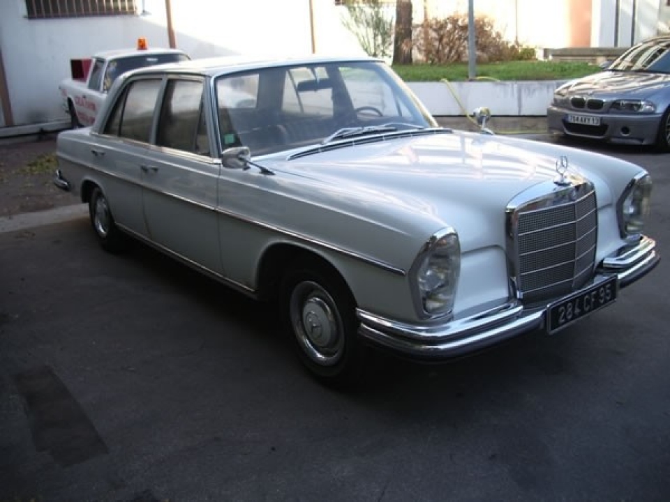 1966 MERCEDES 250 SE 1966 MERCEDES 250 SE