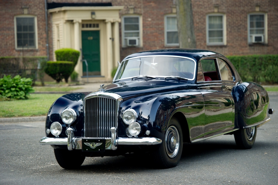 1954 BENTLEY R-Type Continental Fastback 1954 BENTLEY R-Type Continental Fastback