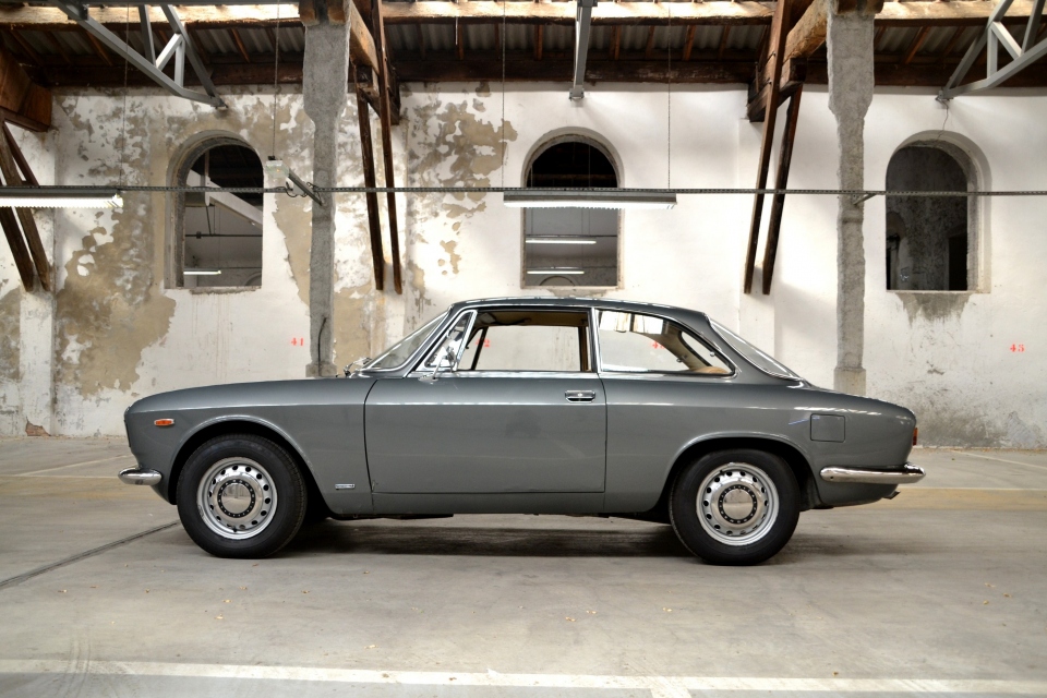 1969 ALFA ROMEO Giulia GT 1300 Junior