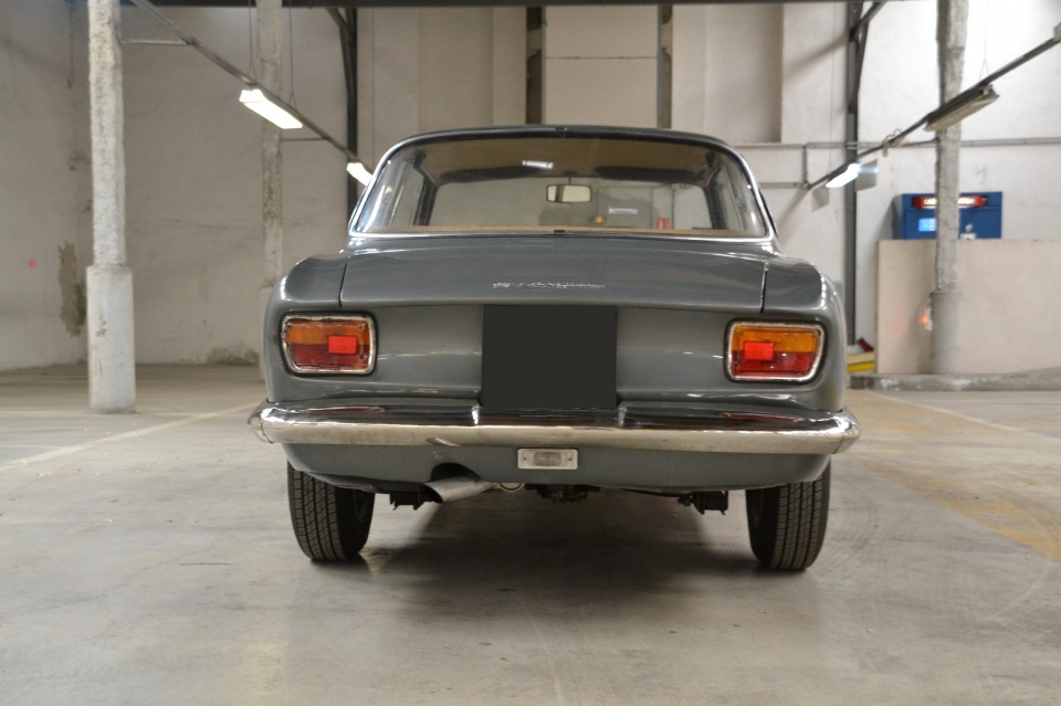 1969 ALFA ROMEO Giulia GT 1300 Junior 1969 ALFA ROMEO Giulia GT 1300 Junior