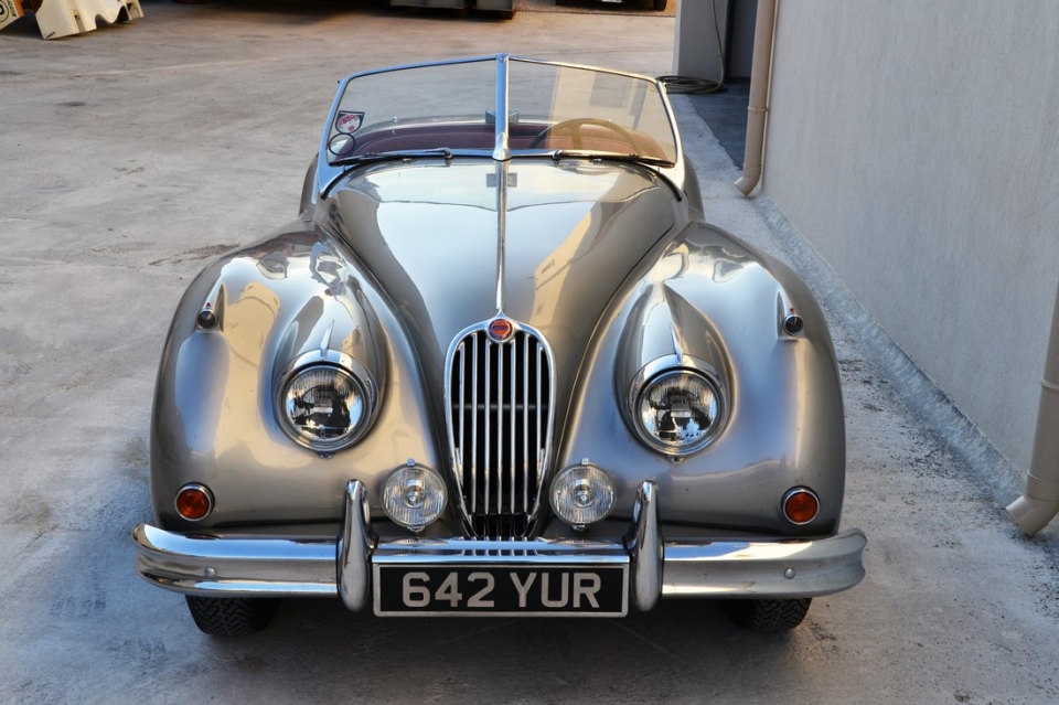 1954 JAGUAR XK140 Roadster 1954 JAGUAR XK140 Roadster