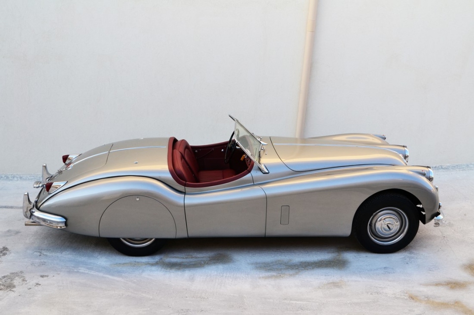 1954 JAGUAR XK140 Roadster 1954 JAGUAR XK140 Roadster