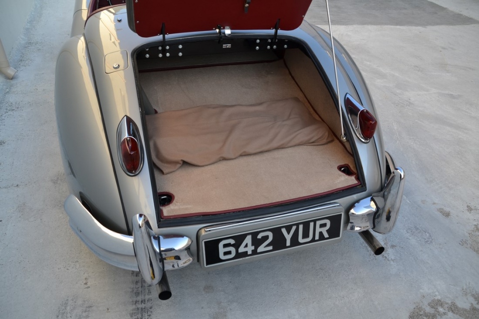 1954 JAGUAR XK140 Roadster 1954 JAGUAR XK140 Roadster