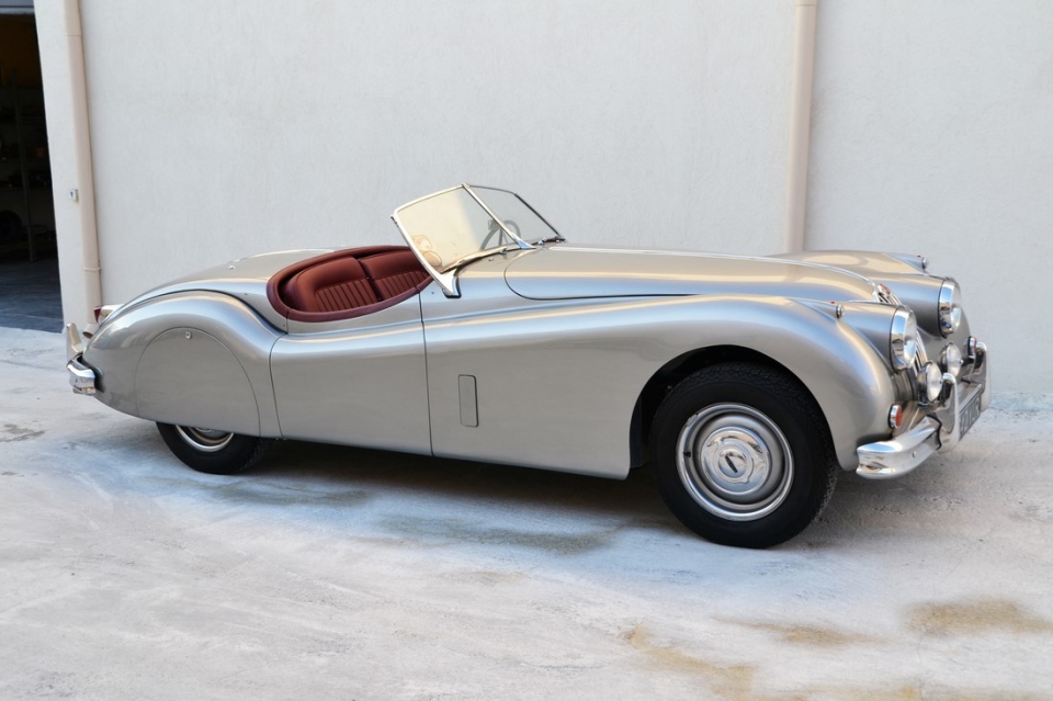 1954 JAGUAR XK140 Roadster 1954 JAGUAR XK140 Roadster