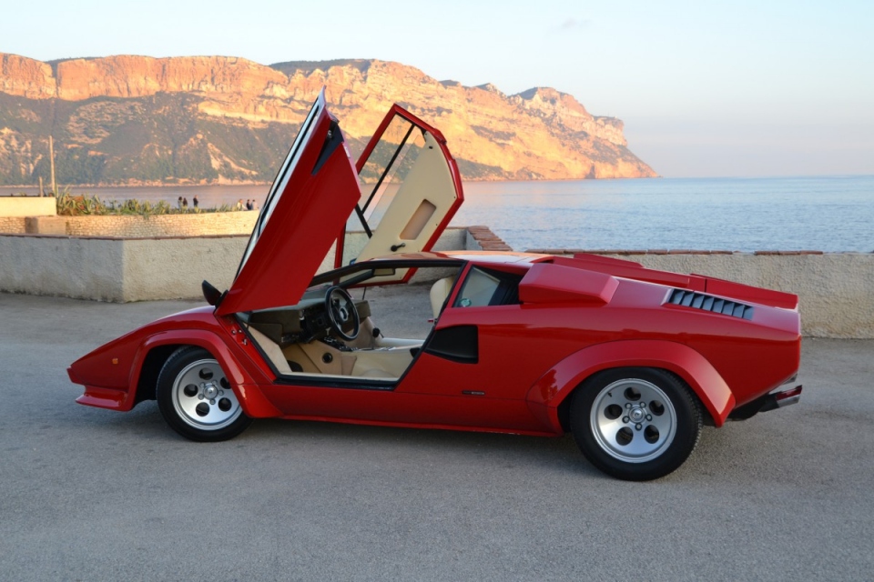 1981 LAMBORGHINI Countach LP 400S 1981 LAMBORGHINI Countach LP 400S