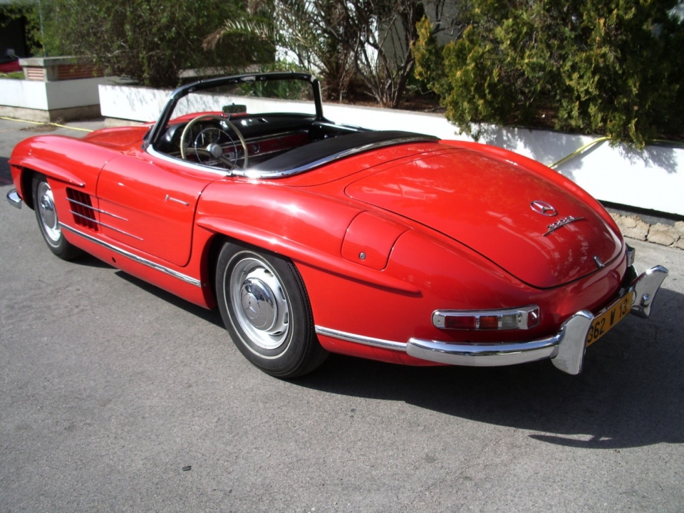 1957 MERCEDES 300 SL Roadster 1957 MERCEDES 300 SL Roadster