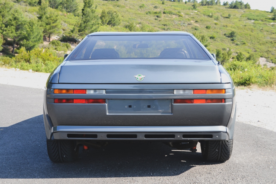 1987 ASTON MARTIN V8 Vantage Zagato 1987 ASTON MARTIN V8 Vantage Zagato