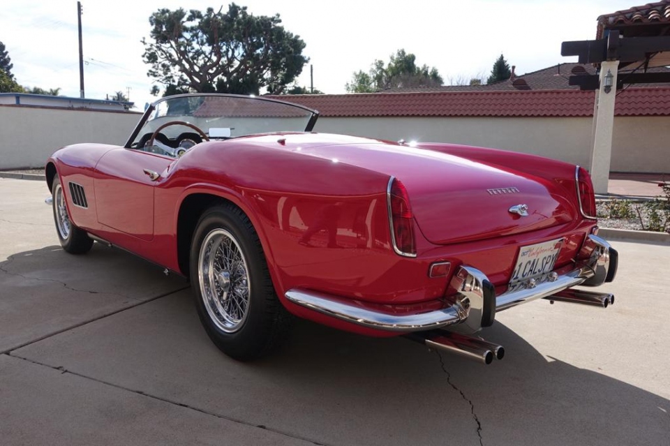 1960 FERRARI 250 GT LWB California Spyder 1960 FERRARI 250 GT LWB California Spyder