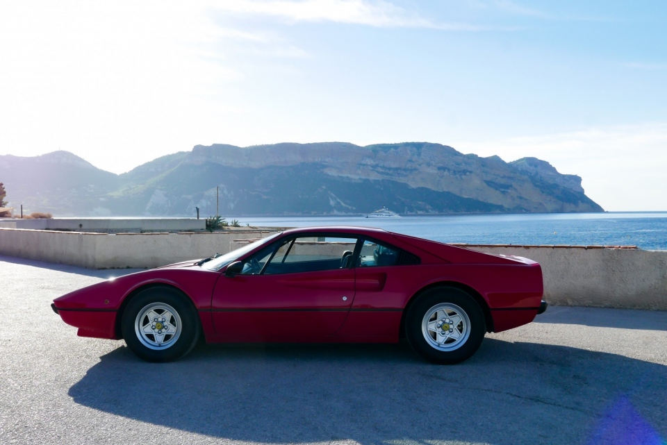 1976 FERRARI 308 GTB "Vetroresina" 1976 FERRARI 308 GTB "Vetroresina"