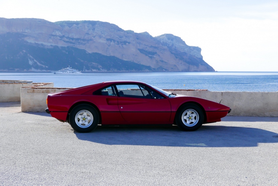 1976 FERRARI 308 GTB "Vetroresina" 1976 FERRARI 308 GTB "Vetroresina"