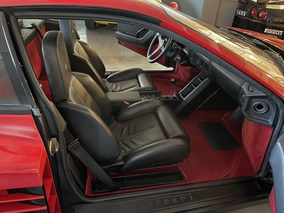 1990 FERRARI Testarossa 1990 FERRARI Testarossa