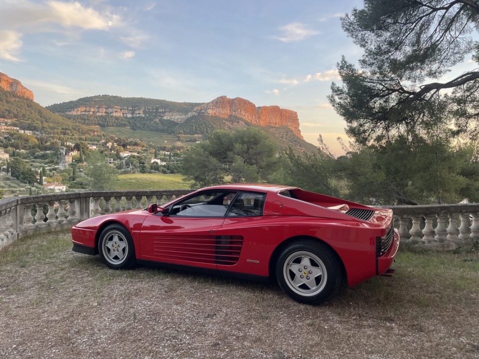 1990 FERRARI Testarossa 1990 FERRARI Testarossa