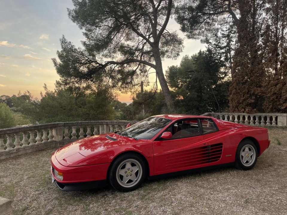 1990 FERRARI Testarossa 1990 FERRARI Testarossa
