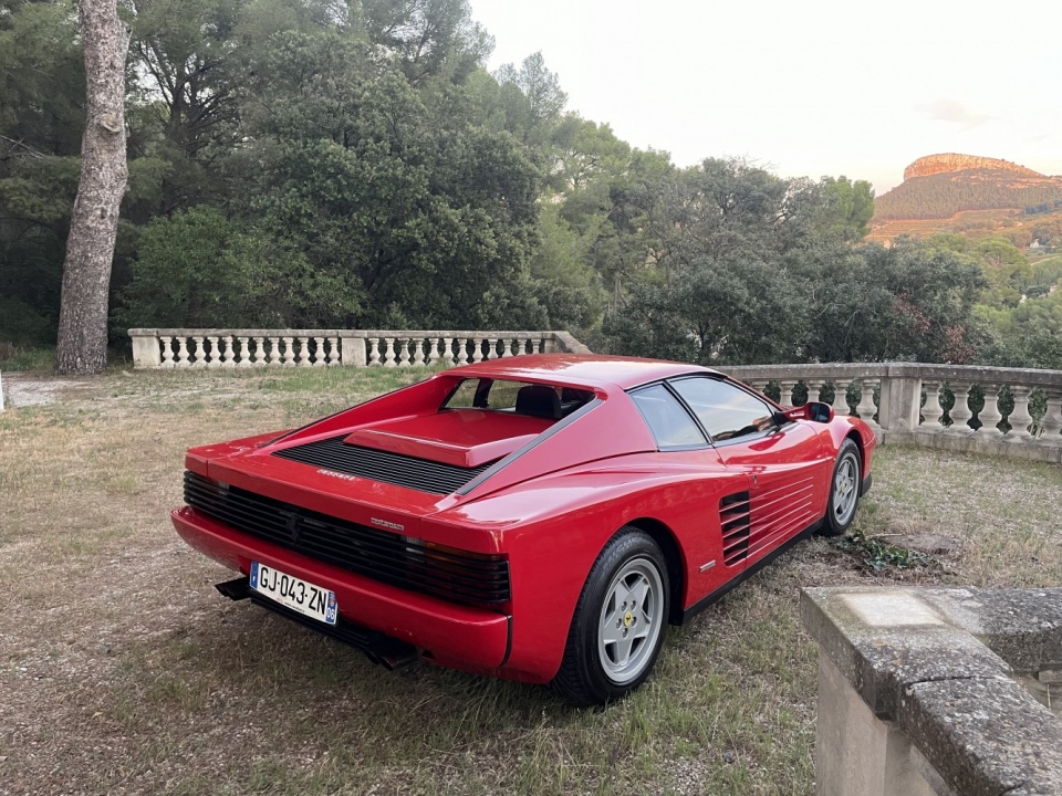 1990 FERRARI Testarossa 1990 FERRARI Testarossa