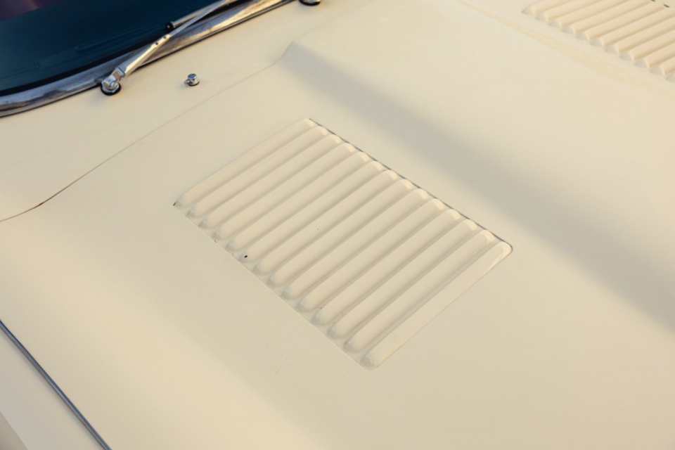 1961 JAGUAR E-Type 3.8 Roadster Outside Bonnet Lock 